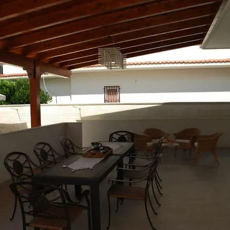 Cohiba - 700m Dal Mare Ferienhaus